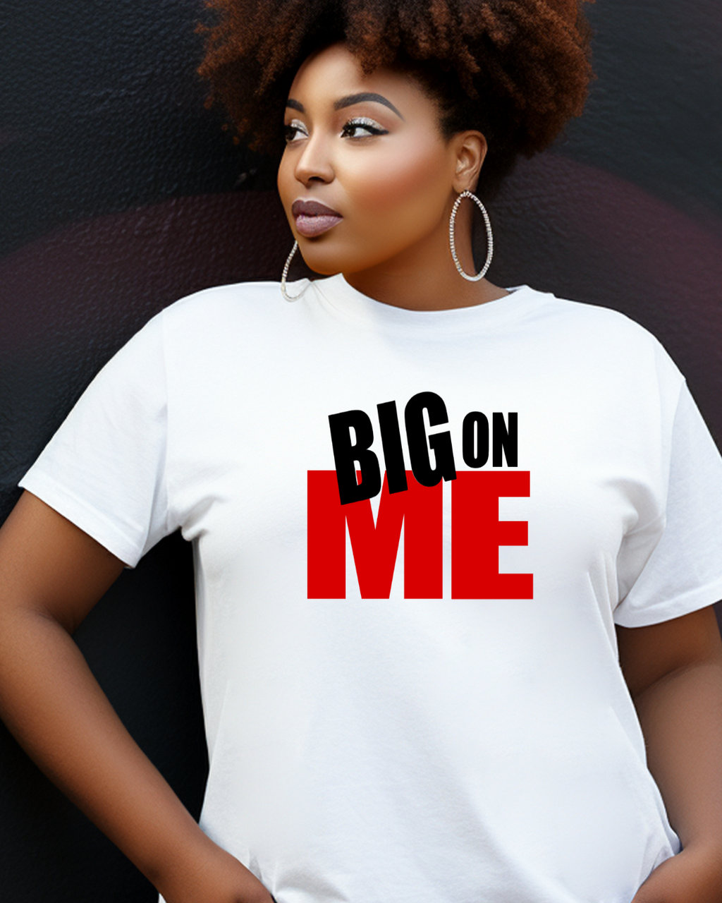 SIGNATURE BIG ON ME TEE